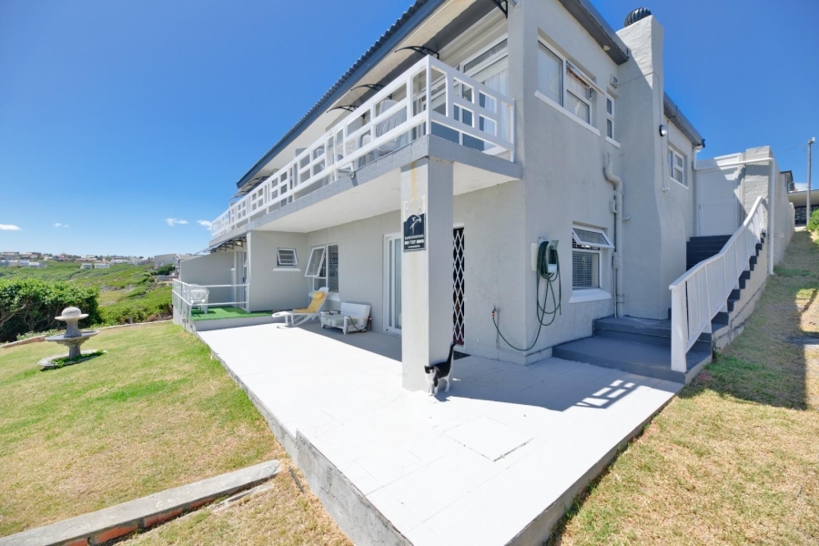 7 Bedroom Property for Sale in De Kelders Western Cape